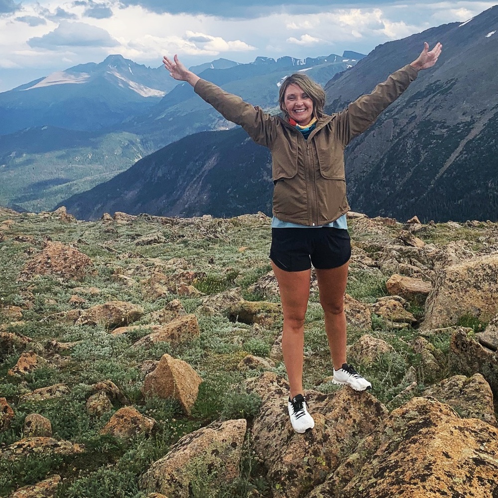 Meet your Posher, Crystal